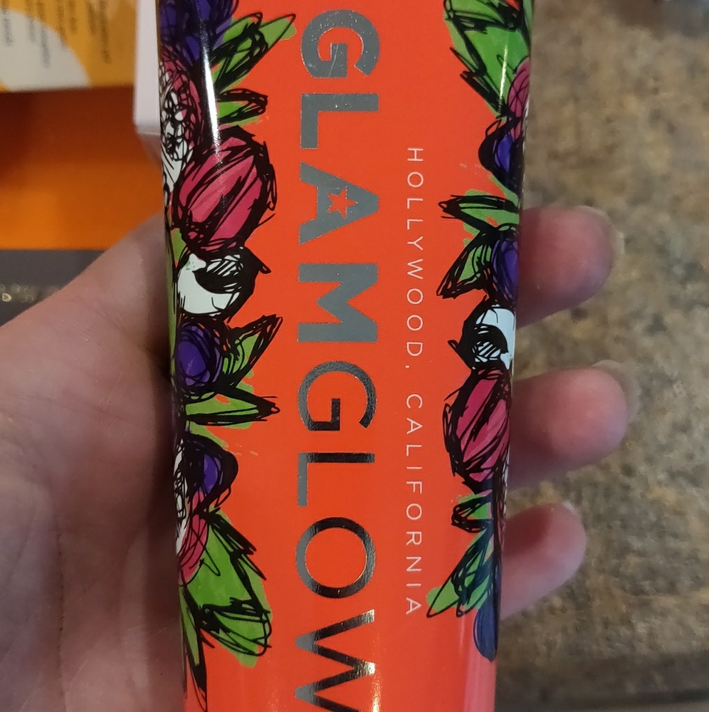 GlamGlow TropicalCleanse face wash *NEW*